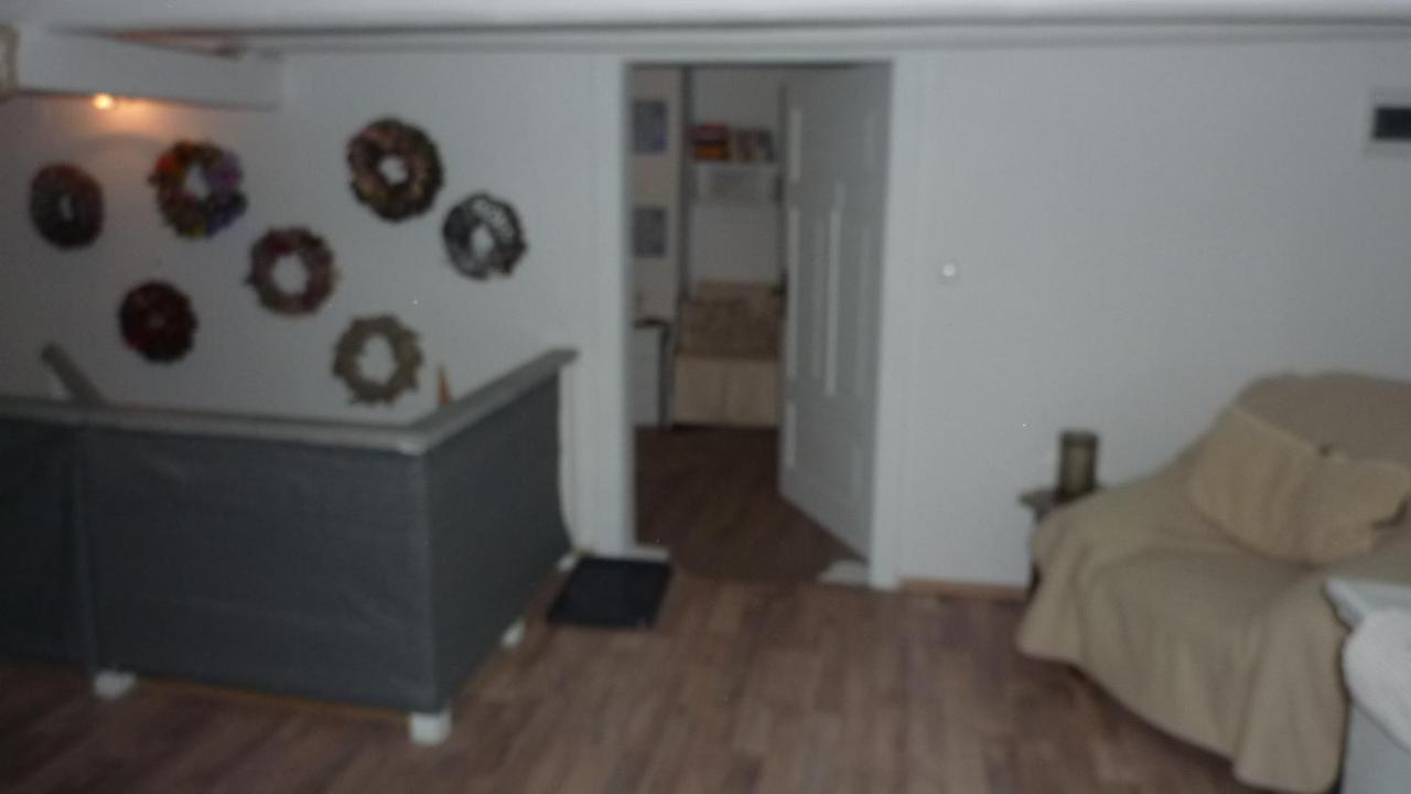 Kowalowka Appartement Mirsk Buitenkant foto